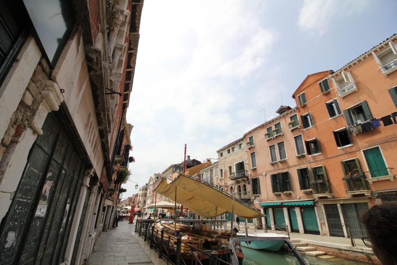 Veneziacentopercento Nicoli Apartment Luaran gambar