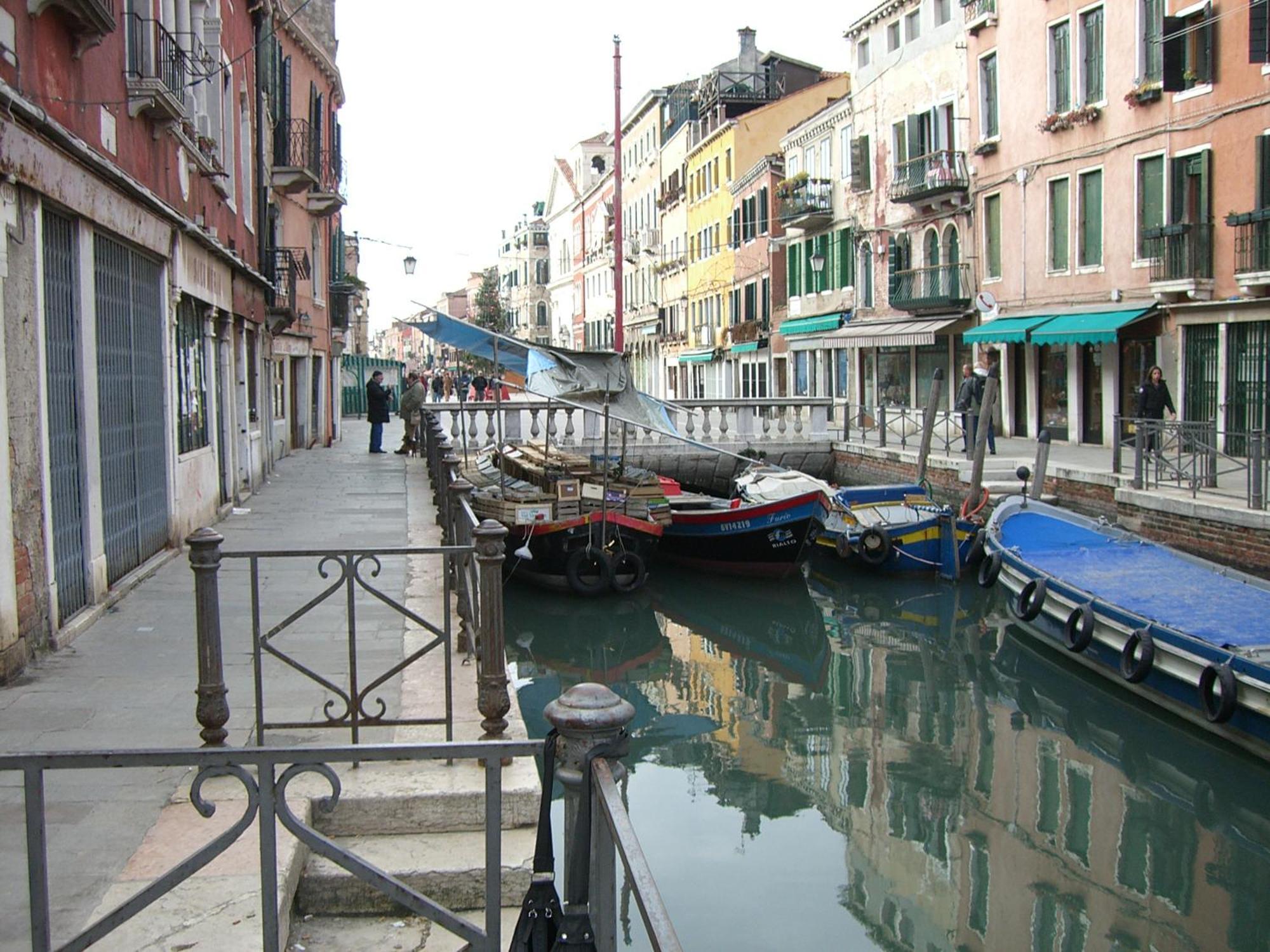 Veneziacentopercento Nicoli Apartment Luaran gambar